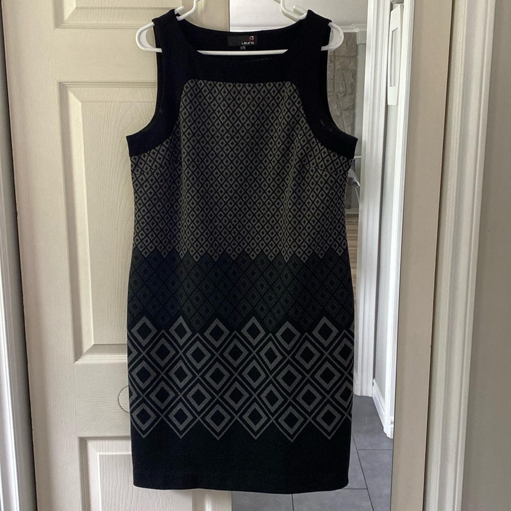 Laura sleeveless grey & black dress size L